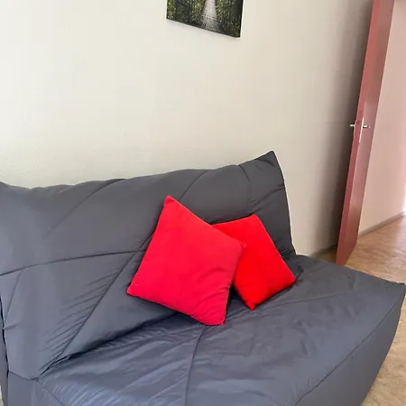 La Reine Apartment